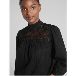 GAP Crochet Lace Blouse Mockneck Black Boho Peasant Romantic Goth Office Small